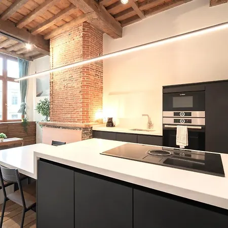 Apartment The Hendrik Square *