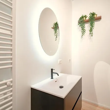 Apartment The Hendrik Square *